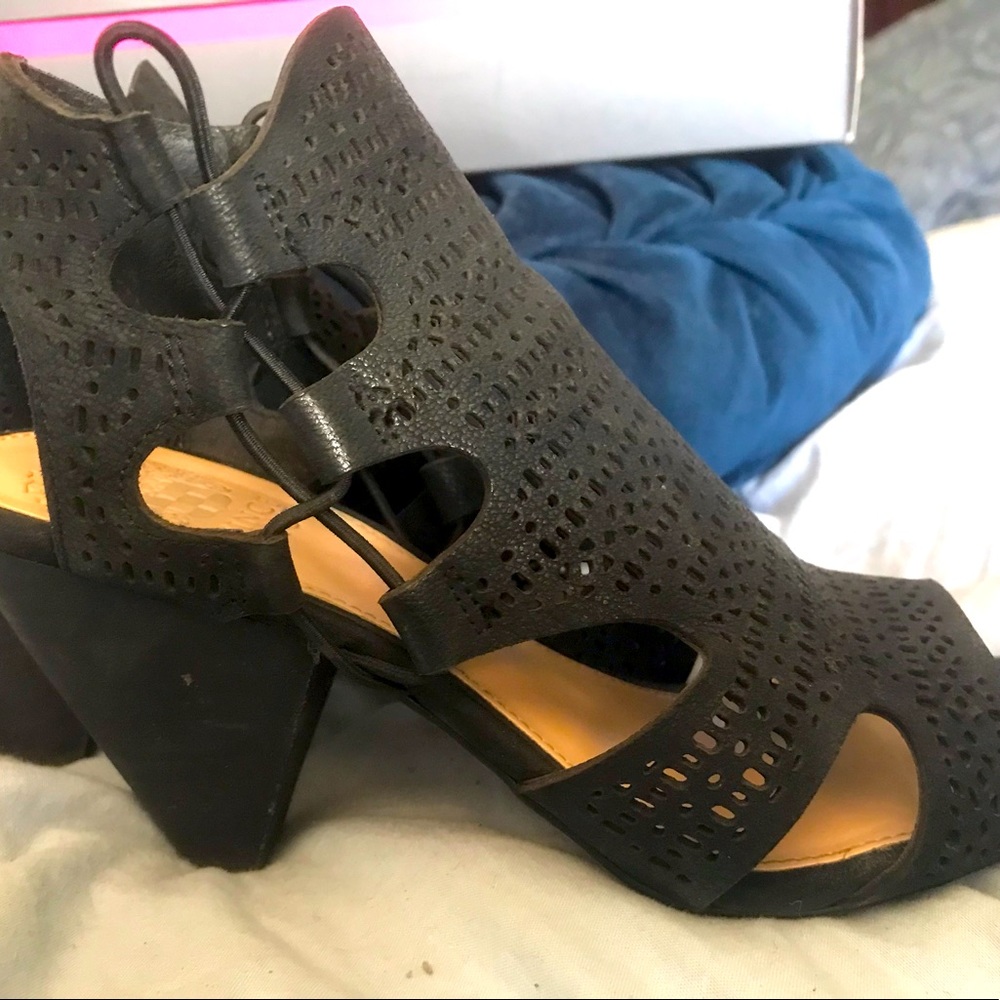 Vince Camuto Heels